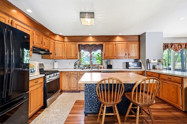 128 Swan Ave, Ludlow, MA 01056