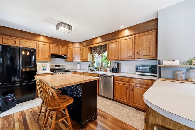 128 Swan Ave, Ludlow, MA 01056