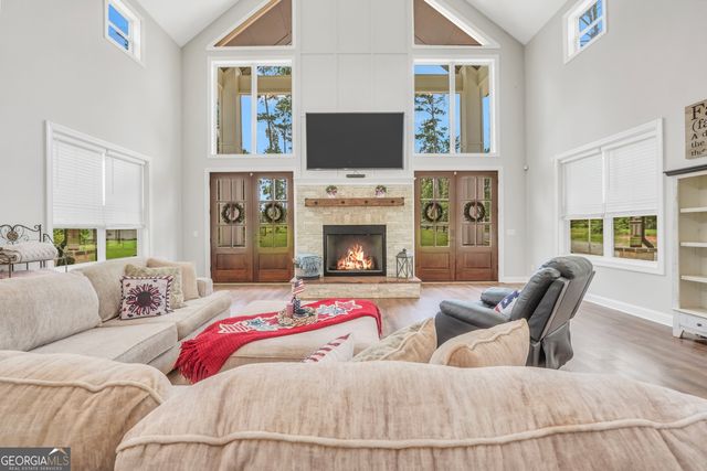 1384 Hopewell Road, Forsyth, GA 31029