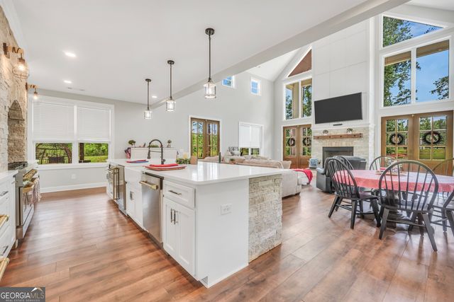 1384 Hopewell Road, Forsyth, GA 31029
