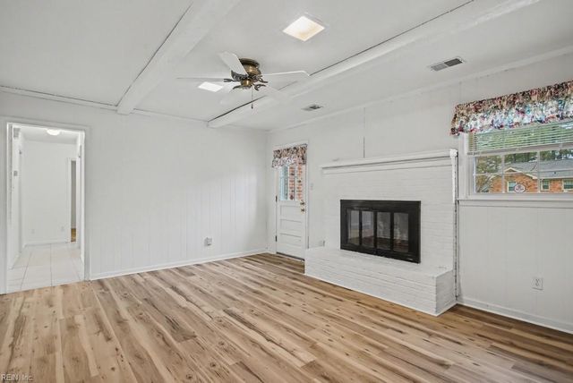 2320 Dunbarton CT, Chesapeake, VA 23325