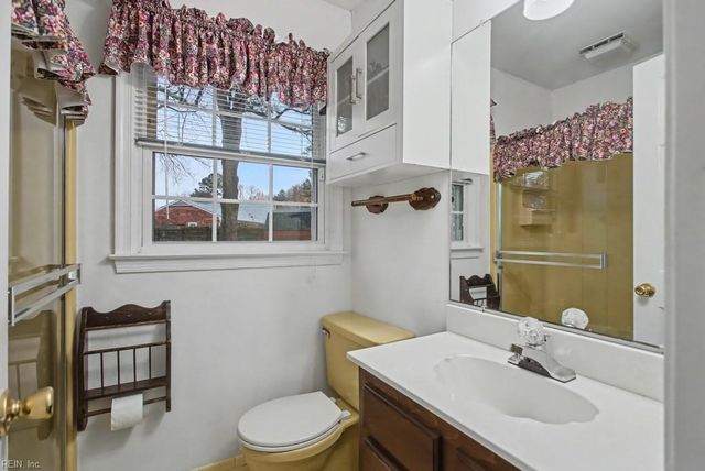 2320 Dunbarton CT, Chesapeake, VA 23325