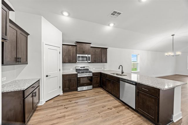 2289 N Post Oak Circle, Dayton, TX 77535