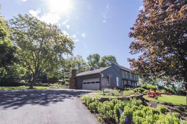 136 Rombout Road, Pleasant Valley, NY 12603