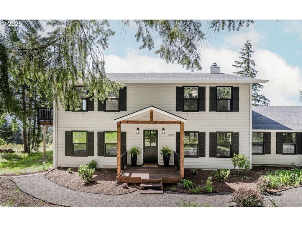 Image 1 of property listing at 2995 BARNHART Rd, Dallas, OR 97338