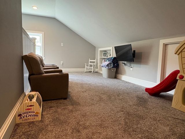 26 Cross St, West Bridgewater, MA 02379