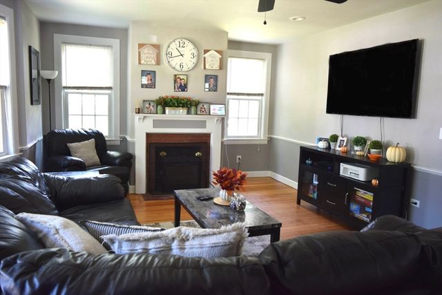 26 Cross St, West Bridgewater, MA 02379