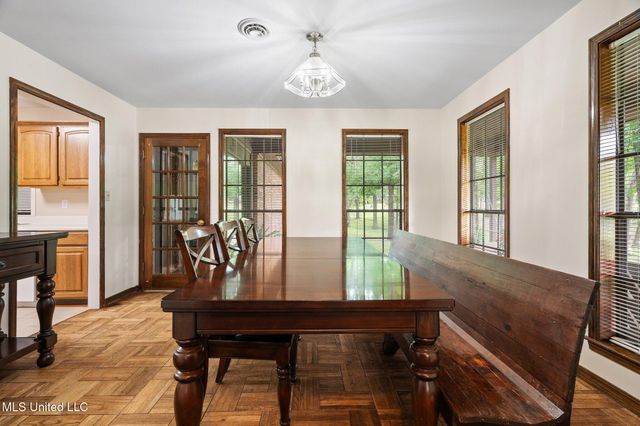 4450 Red Oaks Drive, Nesbit, MS 38651