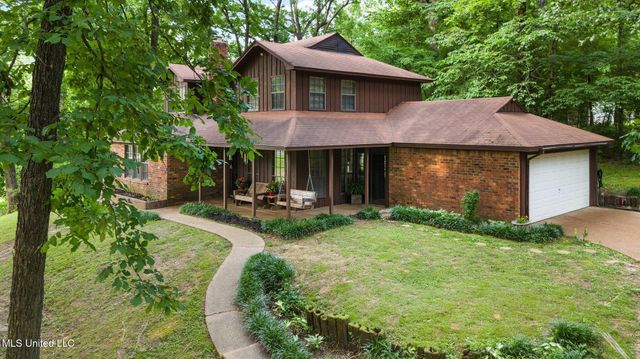 4450 Red Oaks Drive, Nesbit, MS 38651