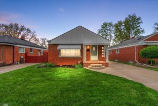 22609 Alger Street, St Clair Shores, MI 48080