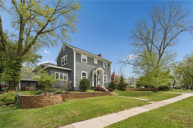2226 5th Avenue SE, Cedar Rapids, IA 52403