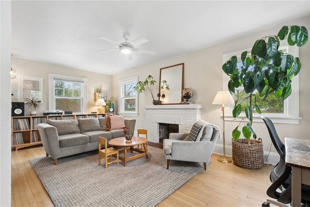 2226 5th Avenue SE, Cedar Rapids, IA 52403