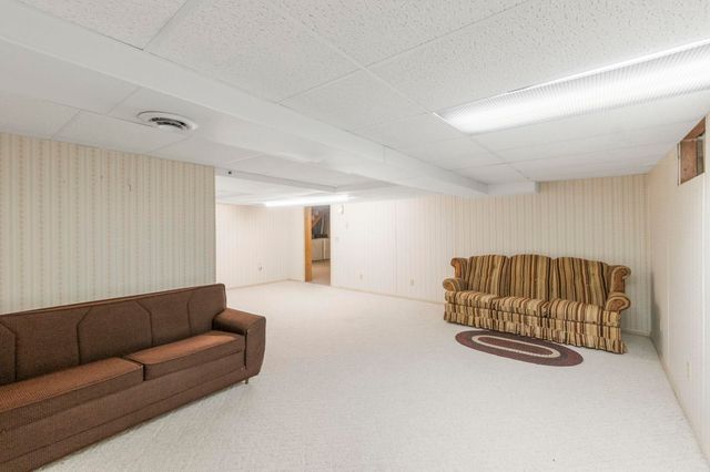 44 Charles City Road, Nashua, IA 50658