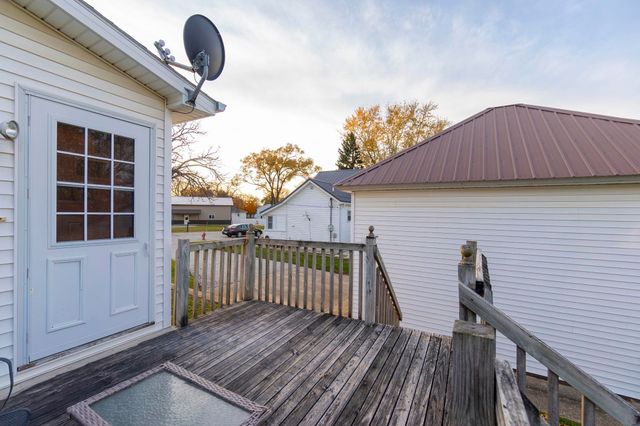 44 Charles City Road, Nashua, IA 50658