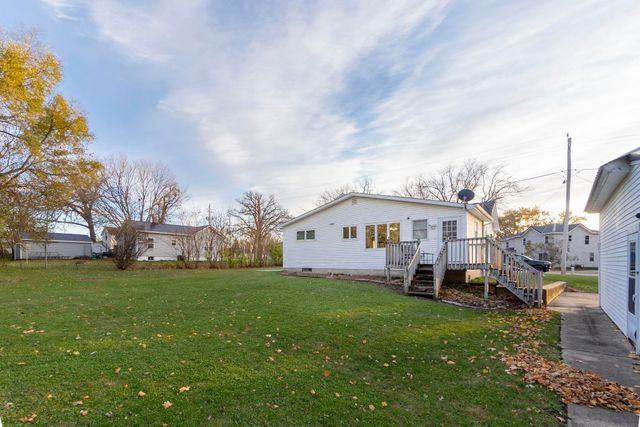 44 Charles City Road, Nashua, IA 50658