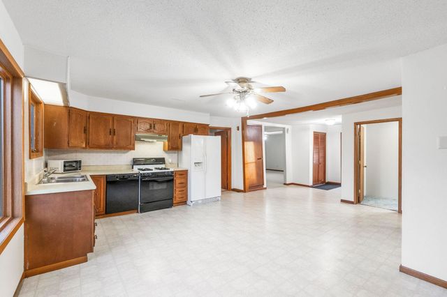 44 Charles City Road, Nashua, IA 50658