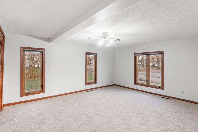 44 Charles City Road, Nashua, IA 50658