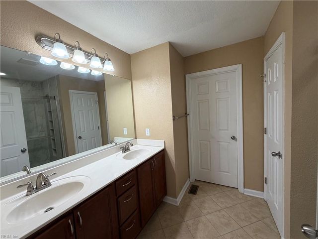 2960 Verdun AVE, Norfolk, VA 23509