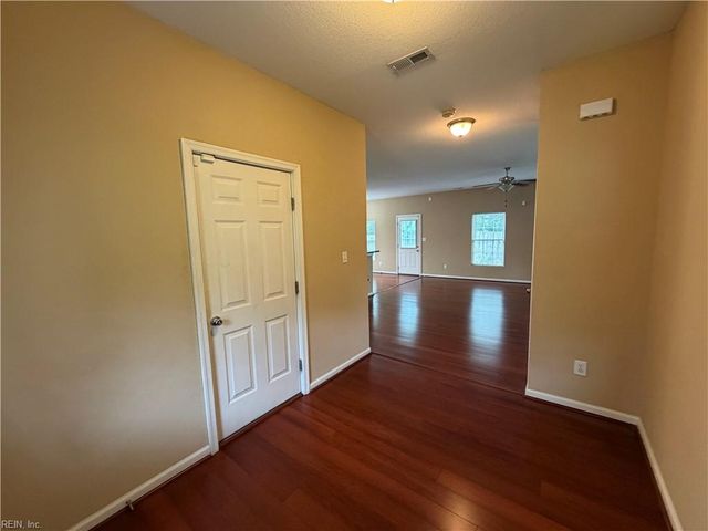 2960 Verdun AVE, Norfolk, VA 23509