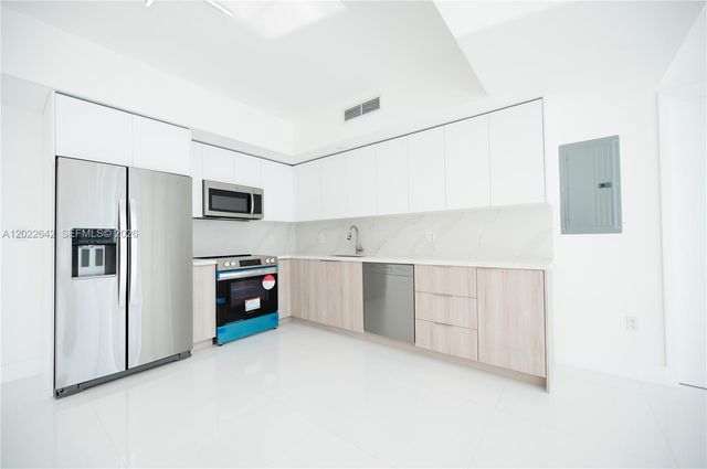 92 SW 3rd St 3411, Miami, FL 33130