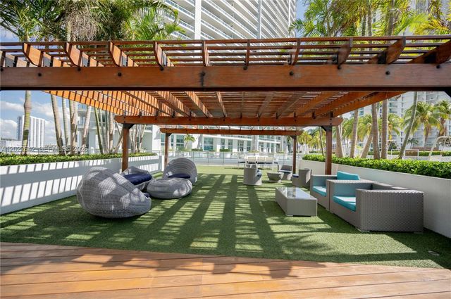 92 SW 3rd St 3411, Miami, FL 33130