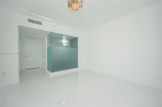 92 SW 3rd St 3411, Miami, FL 33130