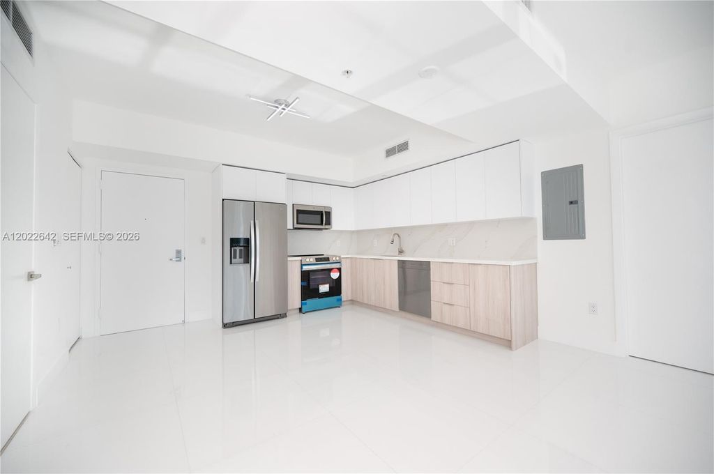 92 SW 3rd St 3411, Miami, FL 33130