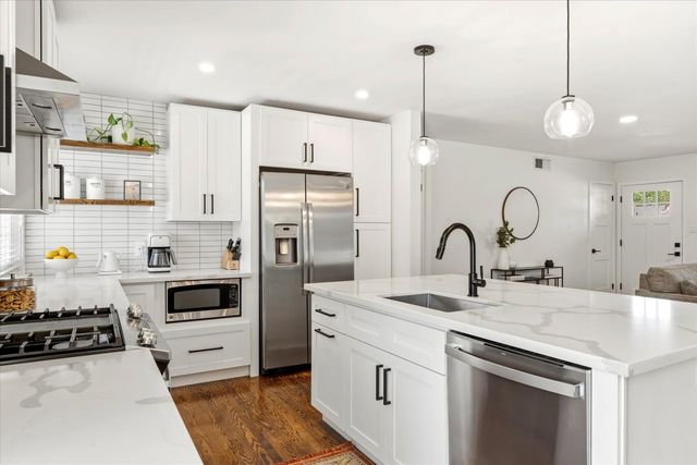 315 Evelyn Ave, Roseville, CA 95678