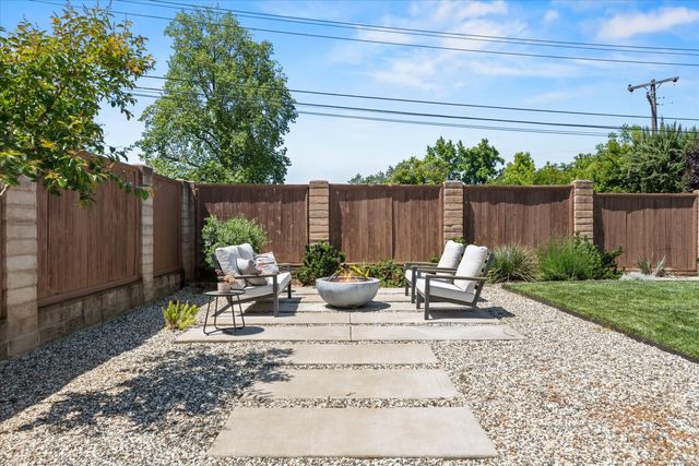 315 Evelyn Ave, Roseville, CA 95678