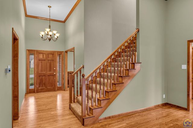 3210 SW Mowbray RD, Topeka, KS 66614