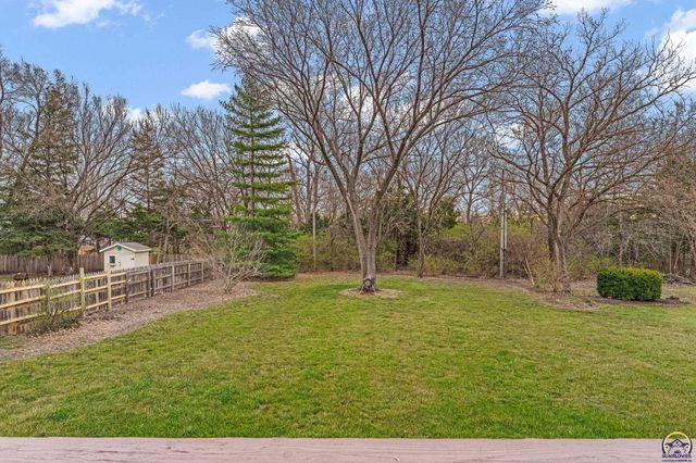 3210 SW Mowbray RD, Topeka, KS 66614