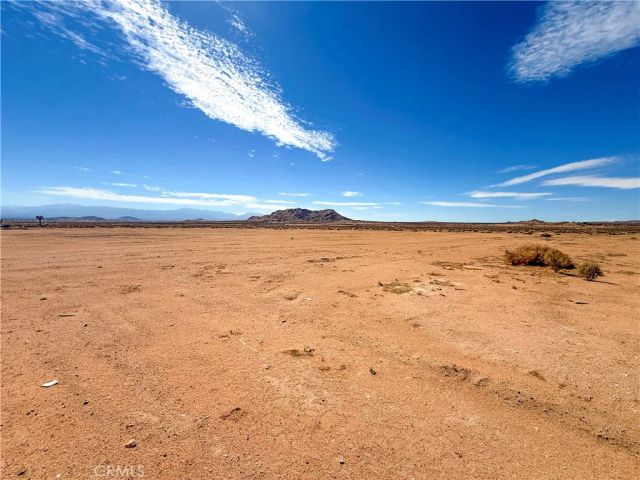 3 Adobe Mountain, Adelanto, CA 92301