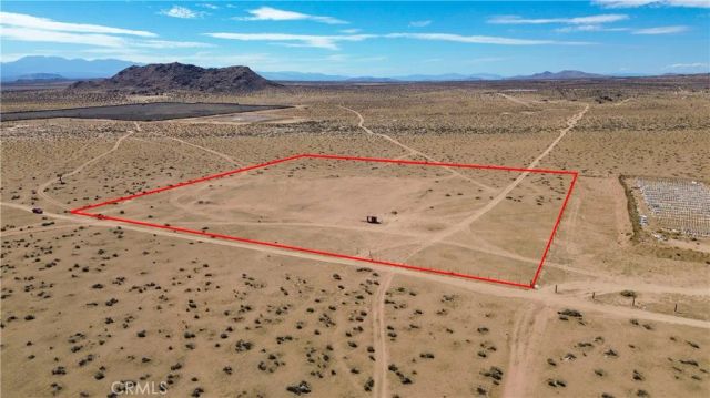 3 Adobe Mountain, Adelanto, CA 92301