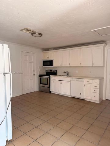 409 NW 33rd St 1, Miami, FL 33127