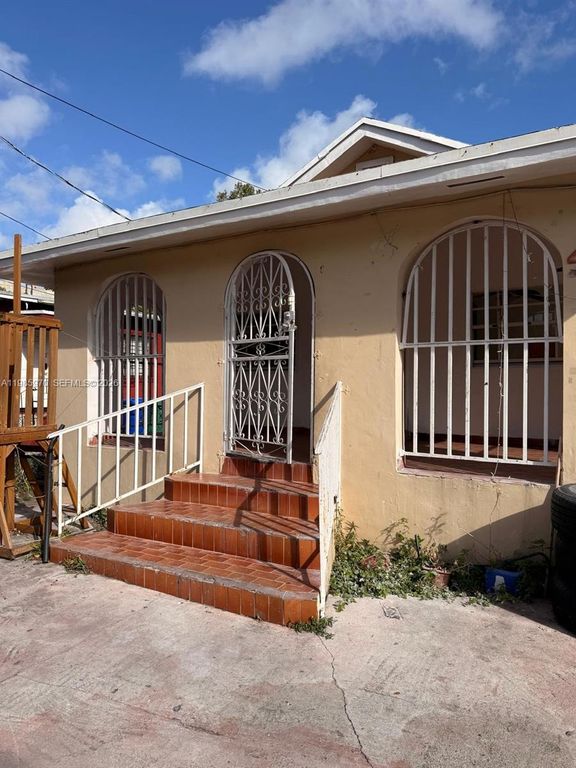 409 NW 33rd St 1, Miami, FL 33127