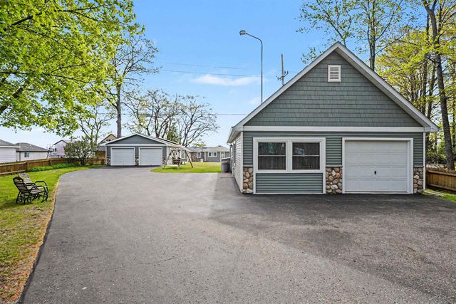 1220 N Huron Road, Tawas City, MI 48763