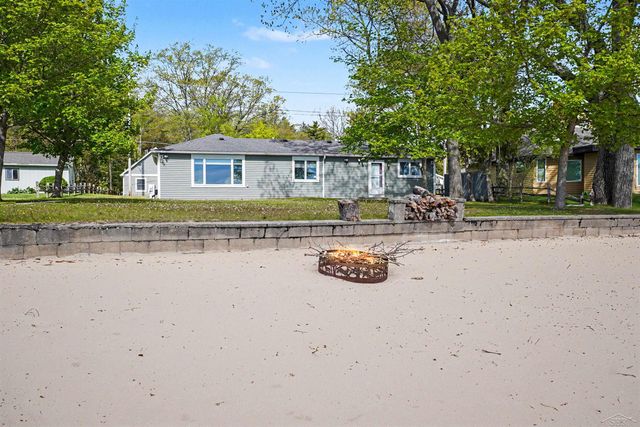 1220 N Huron Road, Tawas City, MI 48763