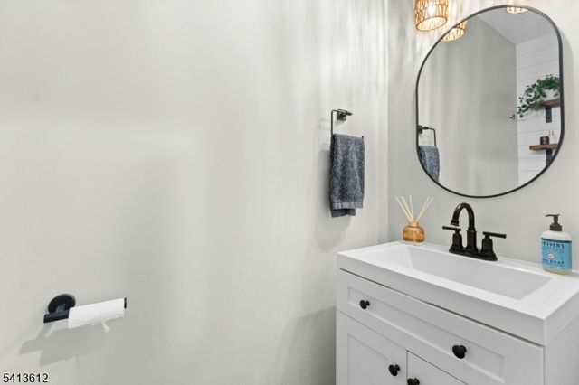 5 WINTERS COURT, Clark Twp., NJ 07066