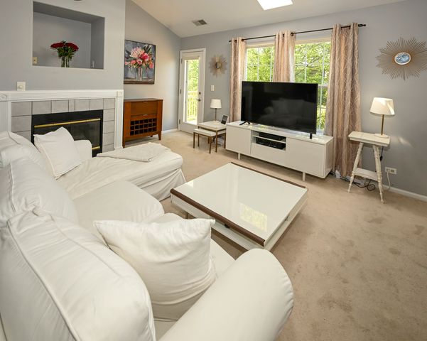 2208 Lake Ridge Drive 2208, Glendale Heights, IL 60139