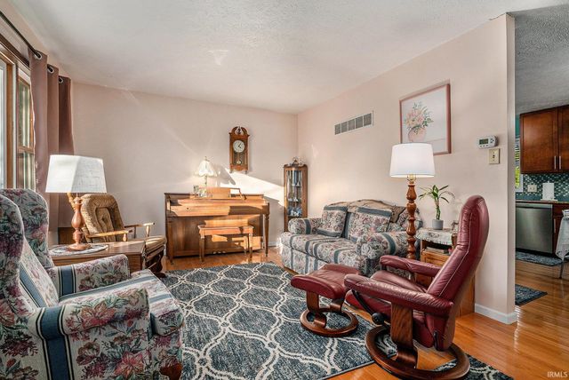 418 S Wheatland Drive, Goshen, IN 46526