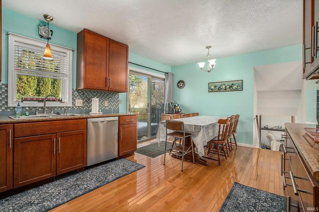 418 S Wheatland Drive, Goshen, IN 46526