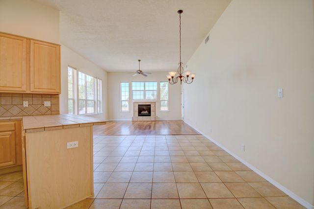 5607 Bosque Vista Drive NE, Albuquerque, NM 87111
