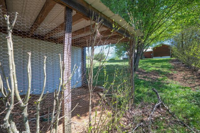 1458 Dry Hill Road, Butler, TN 37640