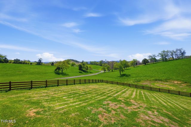 1458 Dry Hill Road, Butler, TN 37640