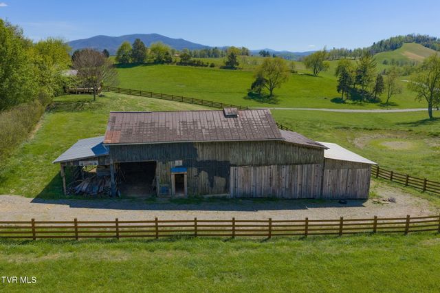 1458 Dry Hill Road, Butler, TN 37640