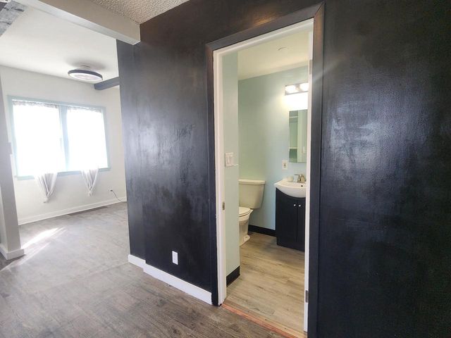 2011 Geneva STREET, Racine, WI 53402