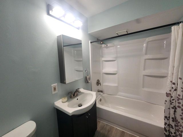 2011 Geneva STREET, Racine, WI 53402