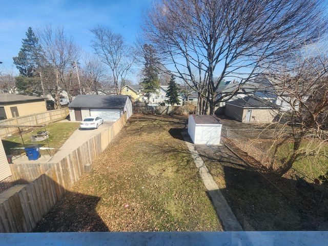 2011 Geneva STREET, Racine, WI 53402