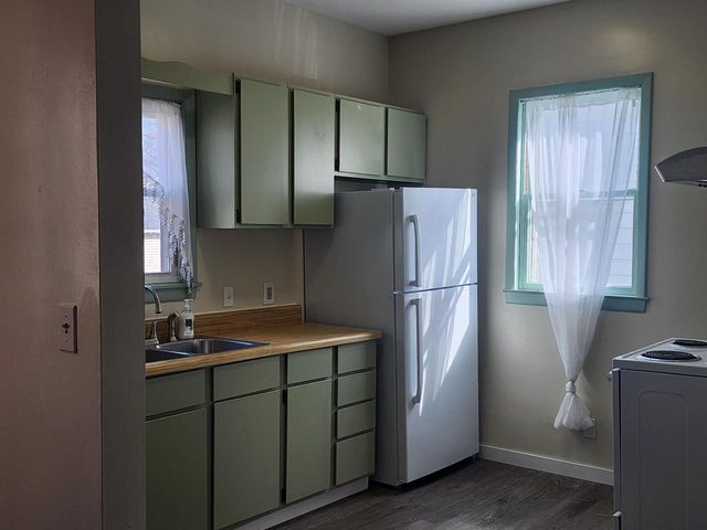 2011 Geneva STREET, Racine, WI 53402