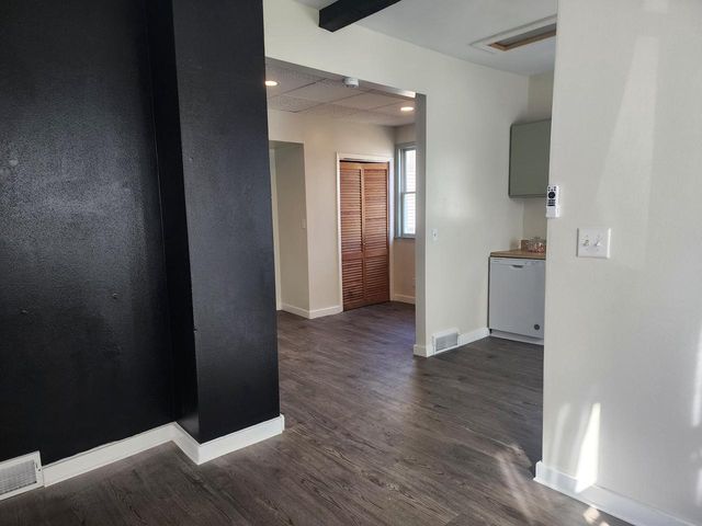 2011 Geneva STREET, Racine, WI 53402